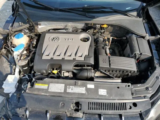2014 VOLKSWAGEN PASSAT SE  