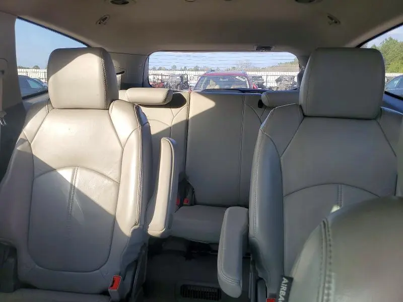 2013 CHEVROLET TRAVERSE LT  