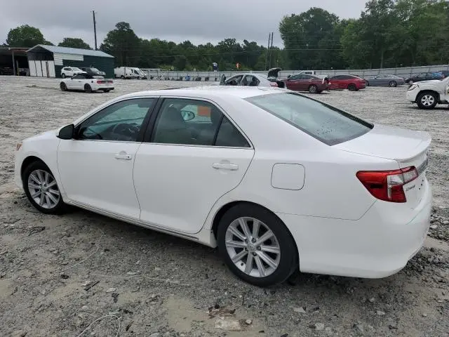 2014 TOYOTA CAMRY SE  
