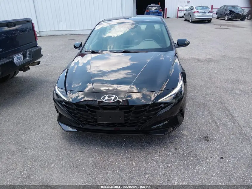 2021 HYUNDAI ELANTRA SE