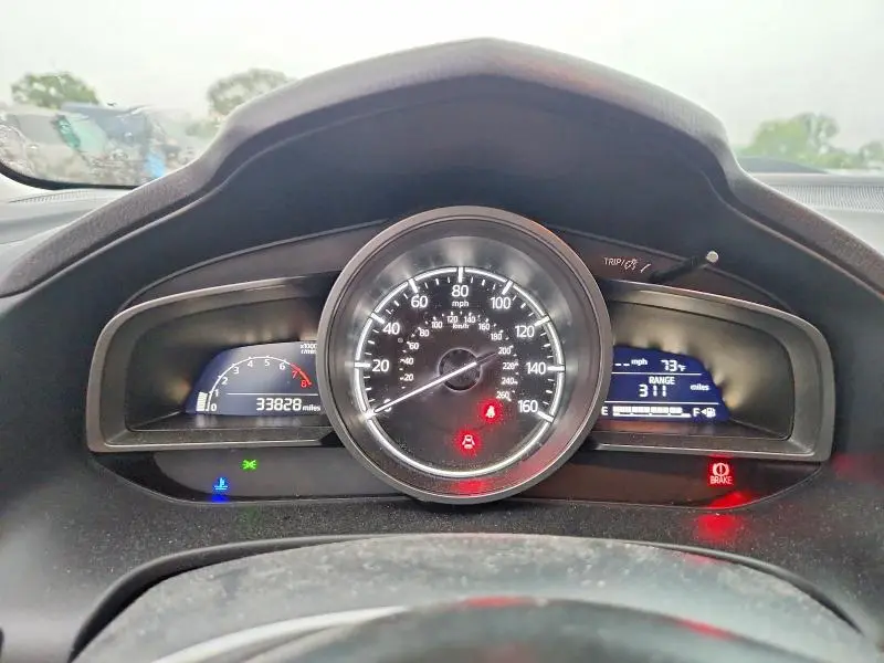 2017 MAZDA 3 TOURING  