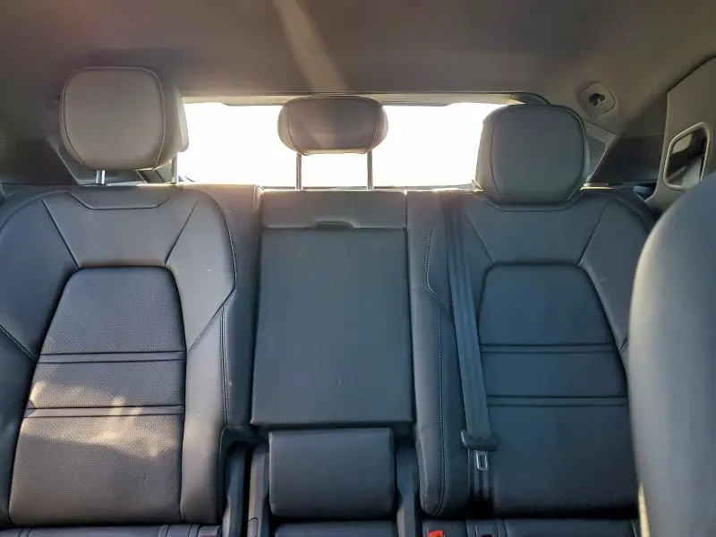 2024 PORSCHE CAYENNE COUPE  