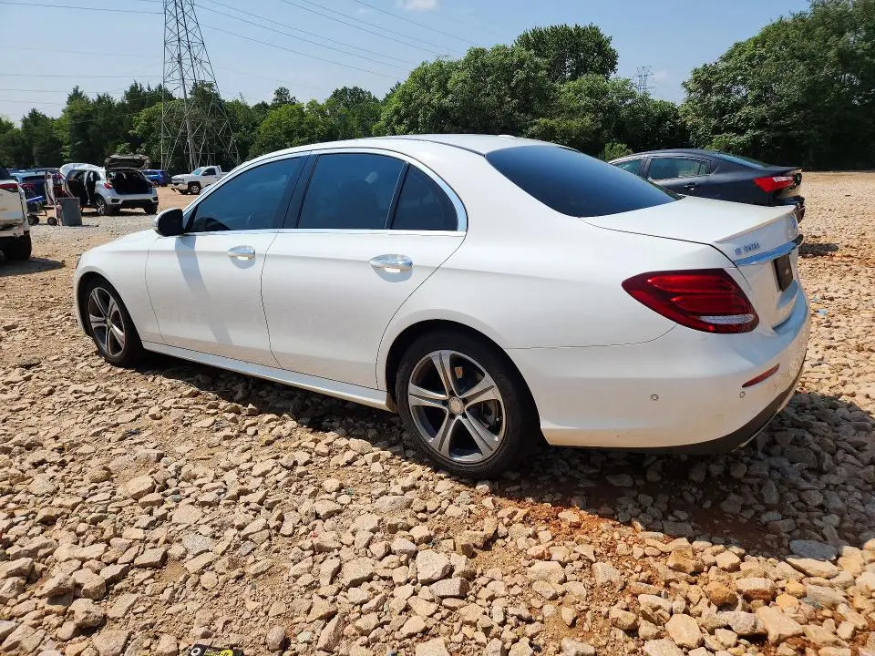 2017 MERCEDES-BENZ 300   
