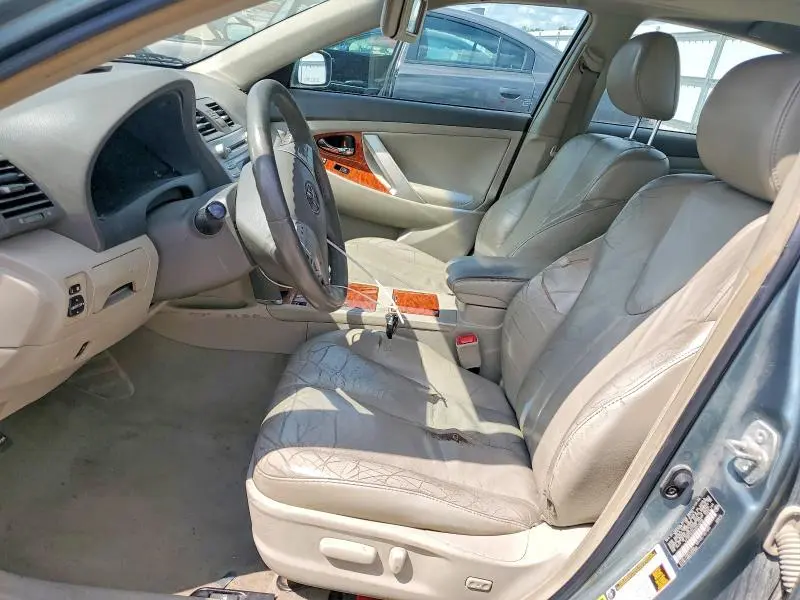 2010 TOYOTA CAMRY XLE  