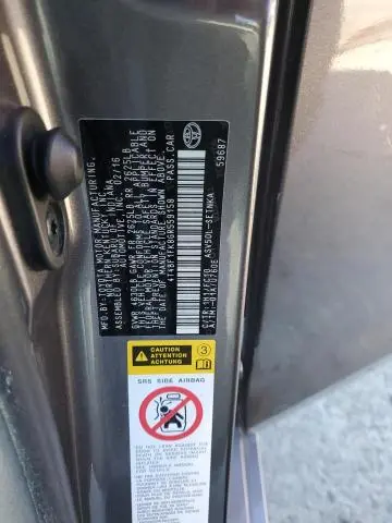 2016 TOYOTA CAMRY LE  