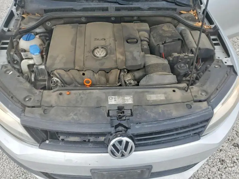 2012 VOLKSWAGEN JETTA SE  