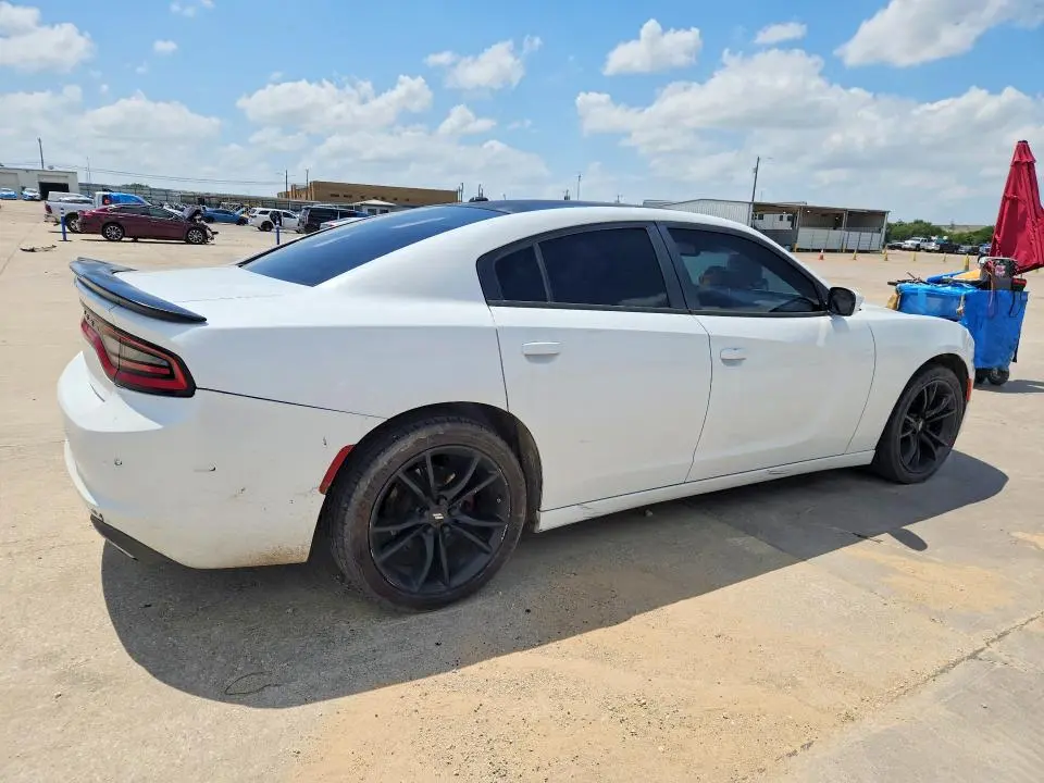 2015 DODGE CHARGER SE  
