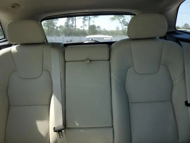 2024 VOLVO XC60 PLUS  
