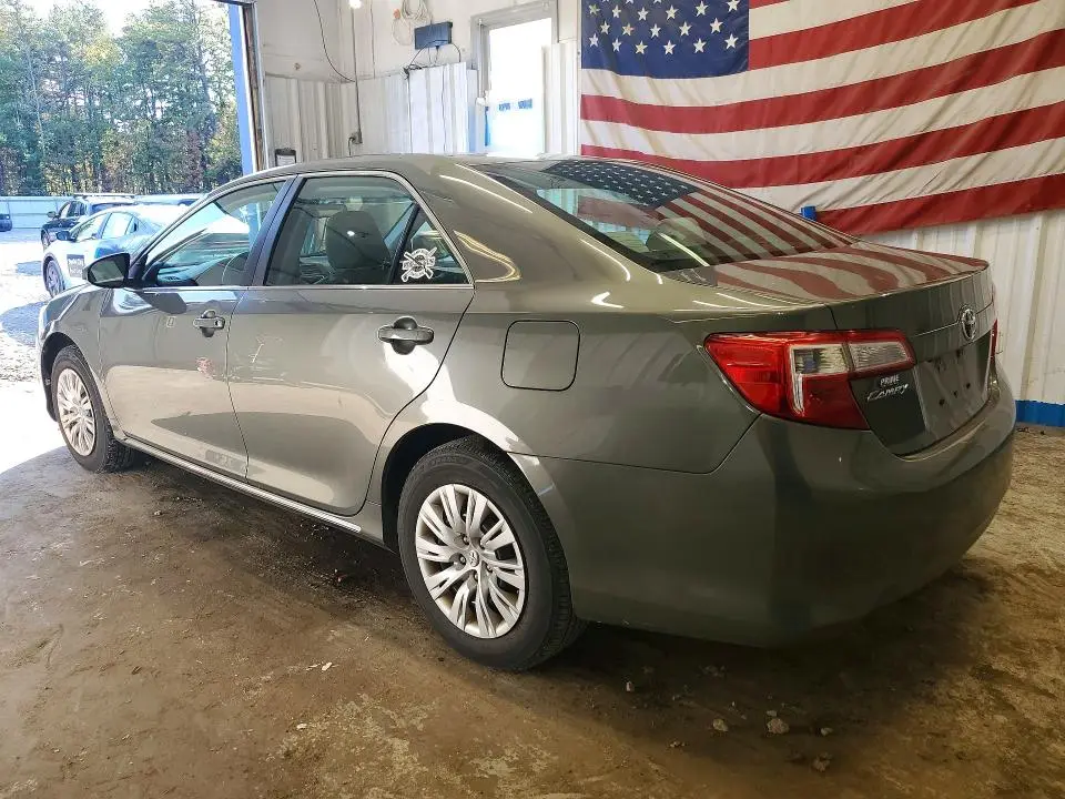 2014 TOYOTA CAMRY LE  