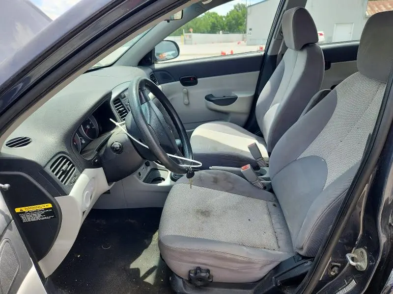 2010 HYUNDAI ACCENT GLS  
