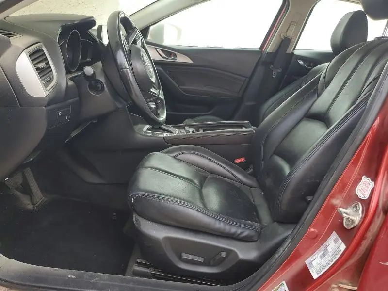 2018 MAZDA 3 TOURING  