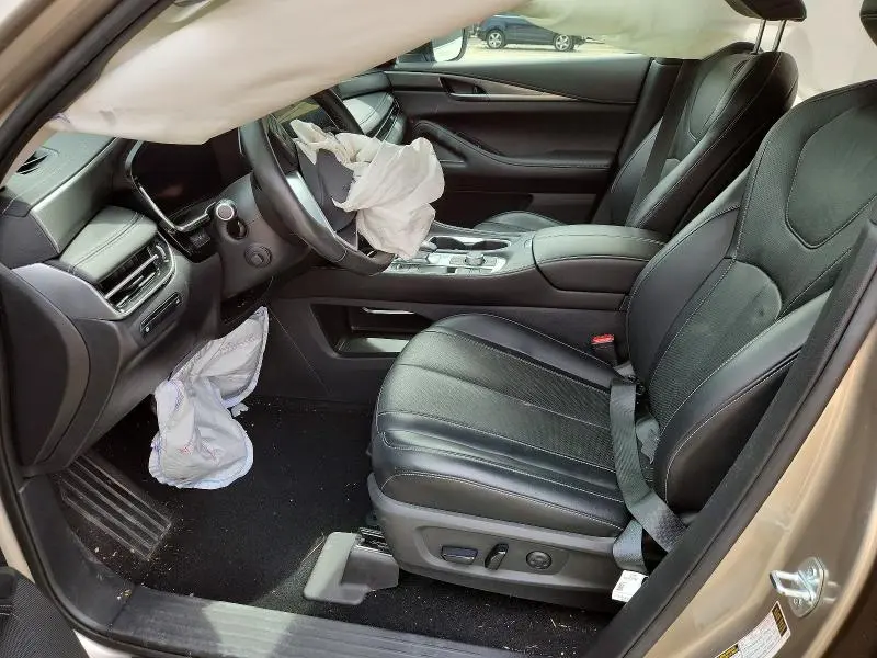 2022 INFINITI QX60 LUXE  