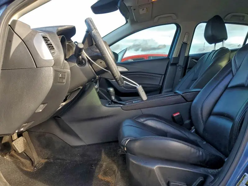 2018 MAZDA 3 TOURING  