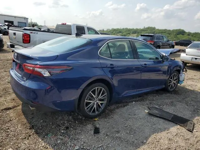 2024 TOYOTA CAMRY XLE  