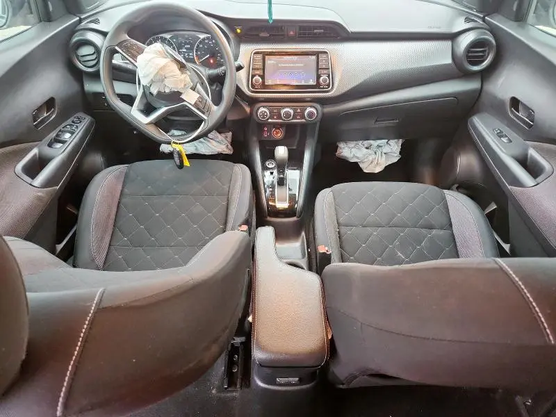 2020 NISSAN KICKS S  