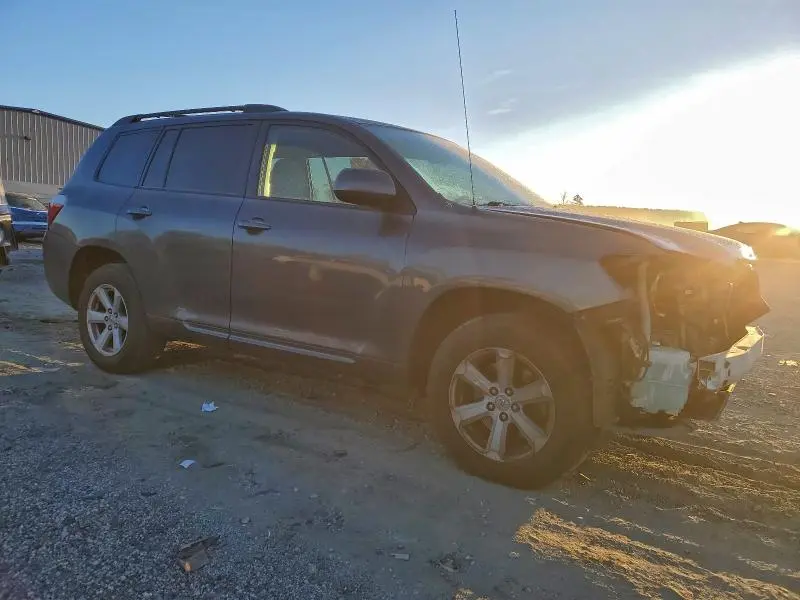 2010 TOYOTA HIGHLANDER   