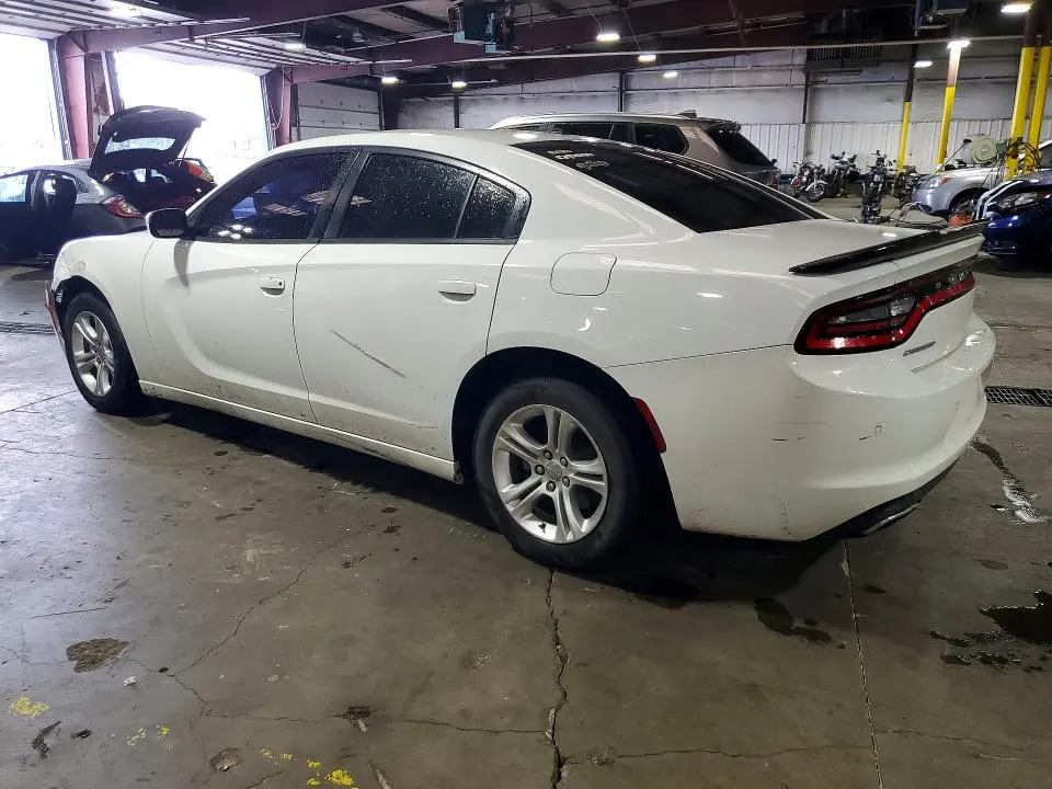 2016 DODGE CHARGER SE  