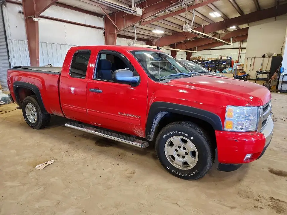 2011 CHEVROLET SILVERADO K1500 LT  