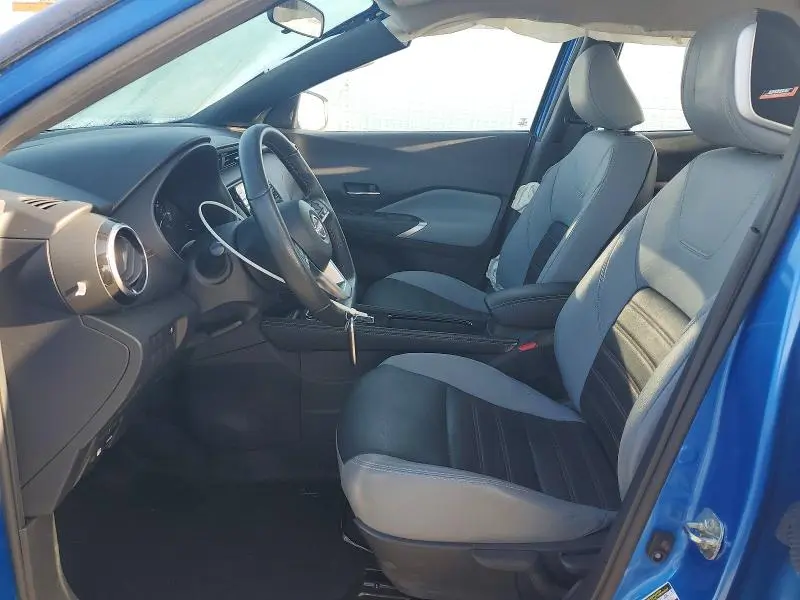 2024 NISSAN KICKS SR  