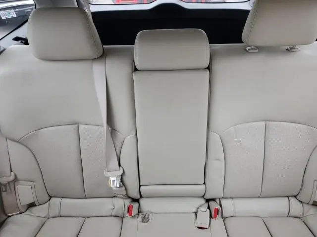 2010 SUBARU OUTBACK 2.5I LIMITED  