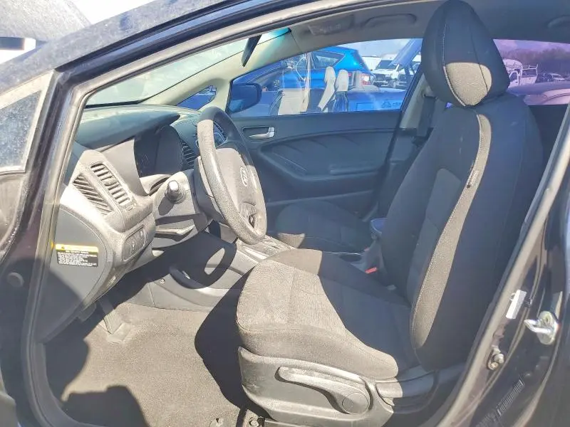2017 KIA FORTE LX  