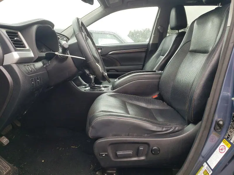 2016 TOYOTA HIGHLANDER LIMITED  