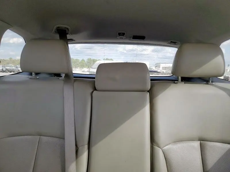 2011 SUBARU OUTBACK 2.5I LIMITED  