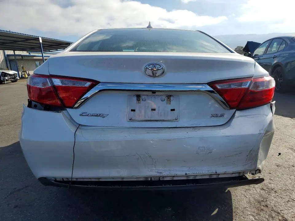 2016 TOYOTA CAMRY XLE V6  