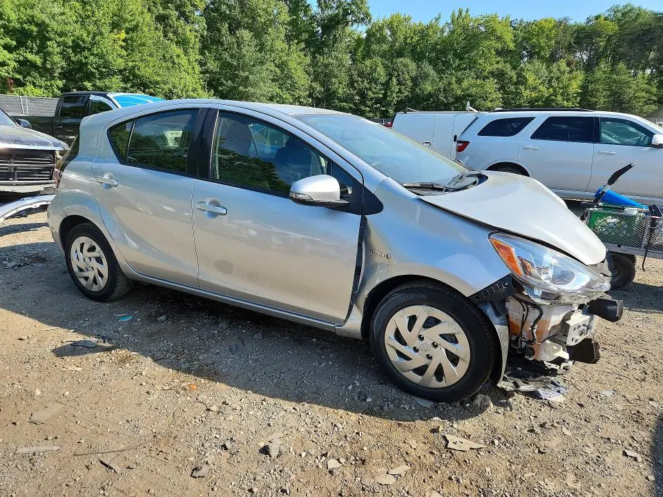 2016 TOYOTA PRIUS C TWO  