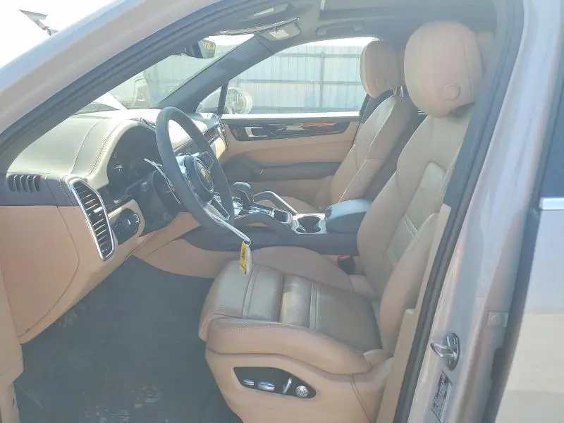 2021 PORSCHE CAYENNE   