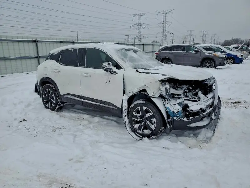 2025 NISSAN KICKS SV  