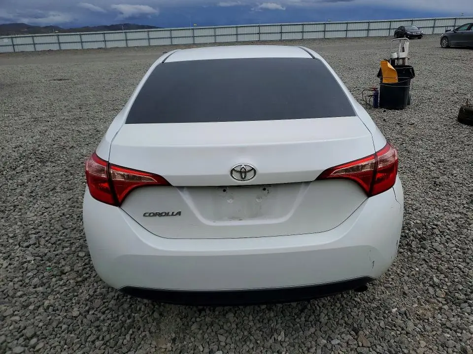 2017 TOYOTA COROLLA LE  