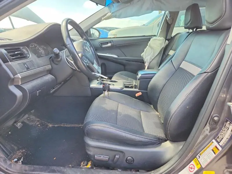 2013 TOYOTA CAMRY SE  