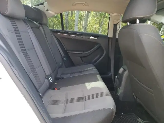 2017 VOLKSWAGEN JETTA SE  