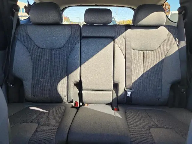 2022 HYUNDAI SANTA FE SE  