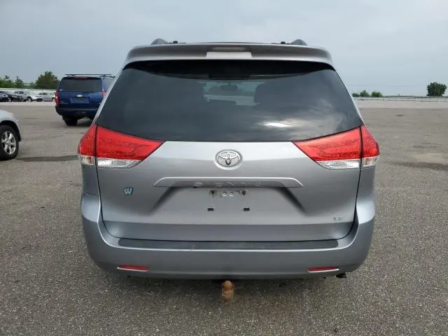 2011 TOYOTA SIENNA LE  