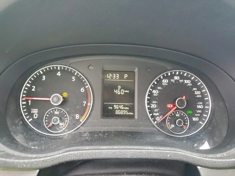 2015 VOLKSWAGEN PASSAT S  