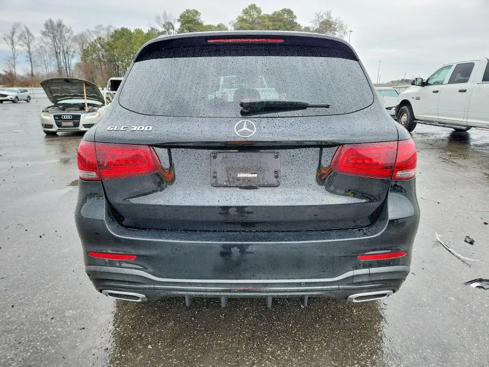 2020 MERCEDES-BENZ GLC 300  