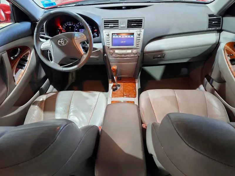 2010 TOYOTA CAMRY XLE  