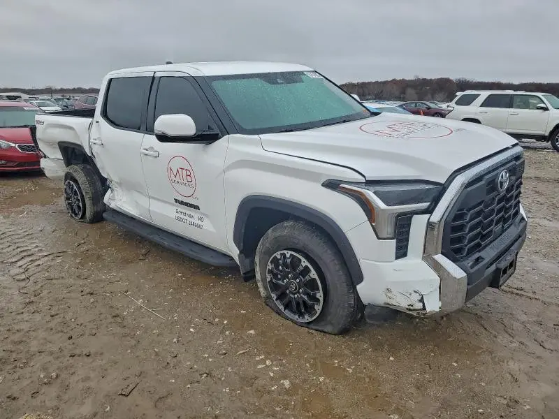 2025 TOYOTA TUNDRA CREWMAX SR  