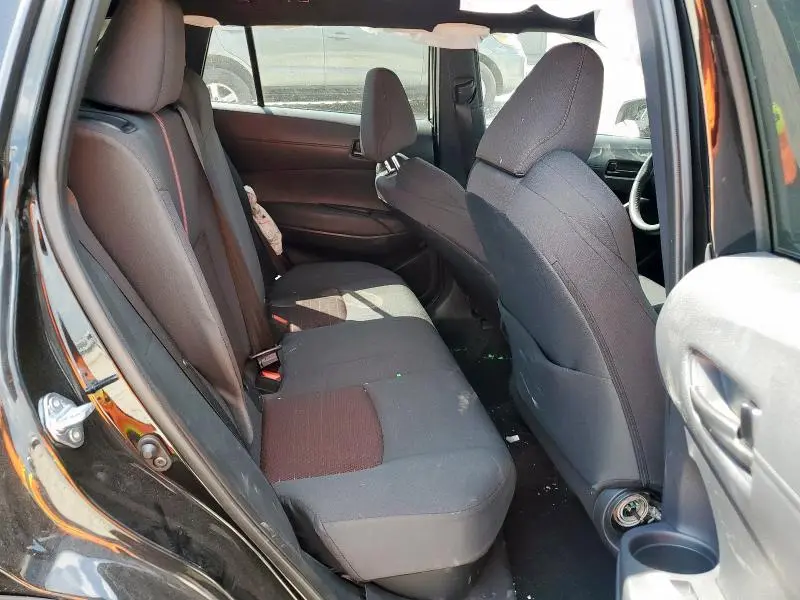 2024 TOYOTA COROLLA CROSS SE  