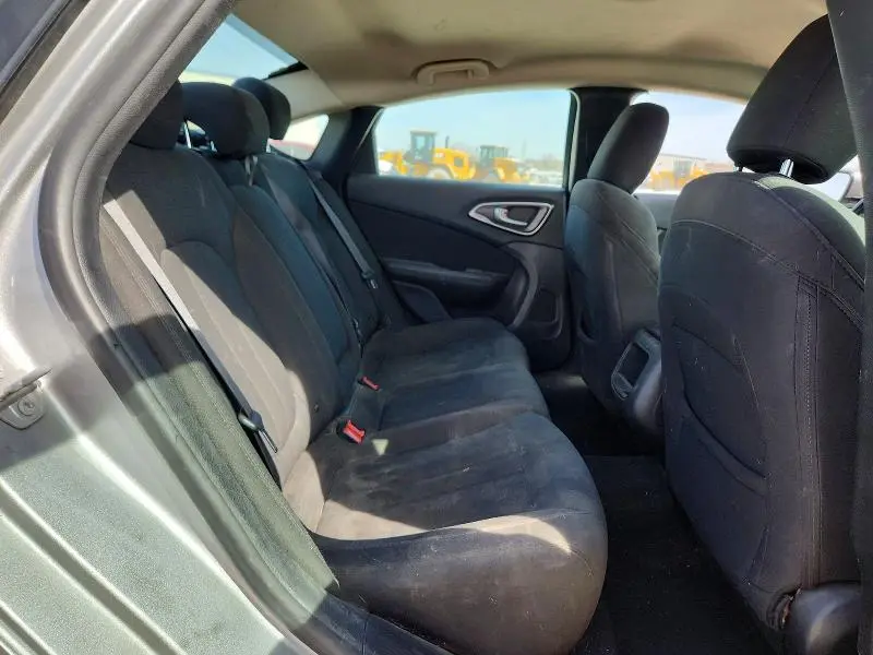 2016 CHRYSLER 200 LX  