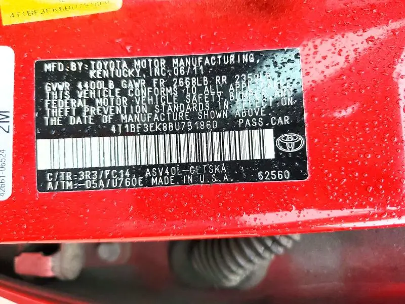 2011 TOYOTA CAMRY SE  