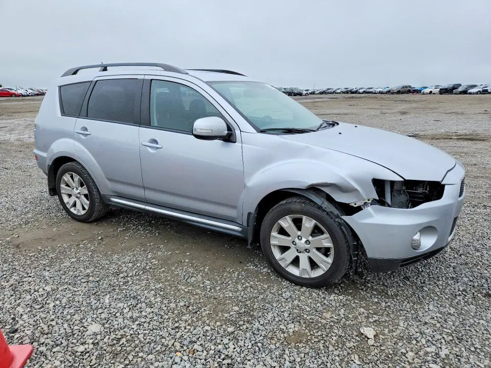 2012 MITSUBISHI OUTLANDER SE  