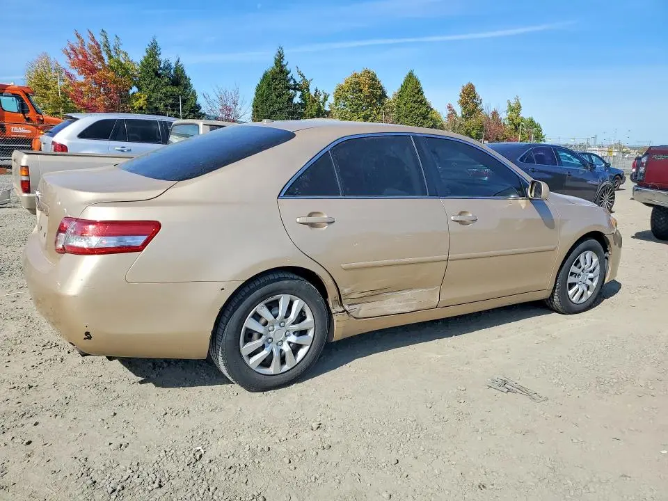 2010 TOYOTA CAMRY LE  