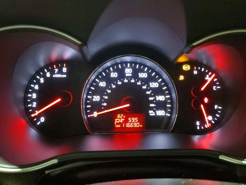 2014 KIA SORENTO LX  
