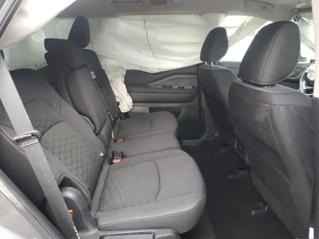 2024 NISSAN PATHFINDER SV  