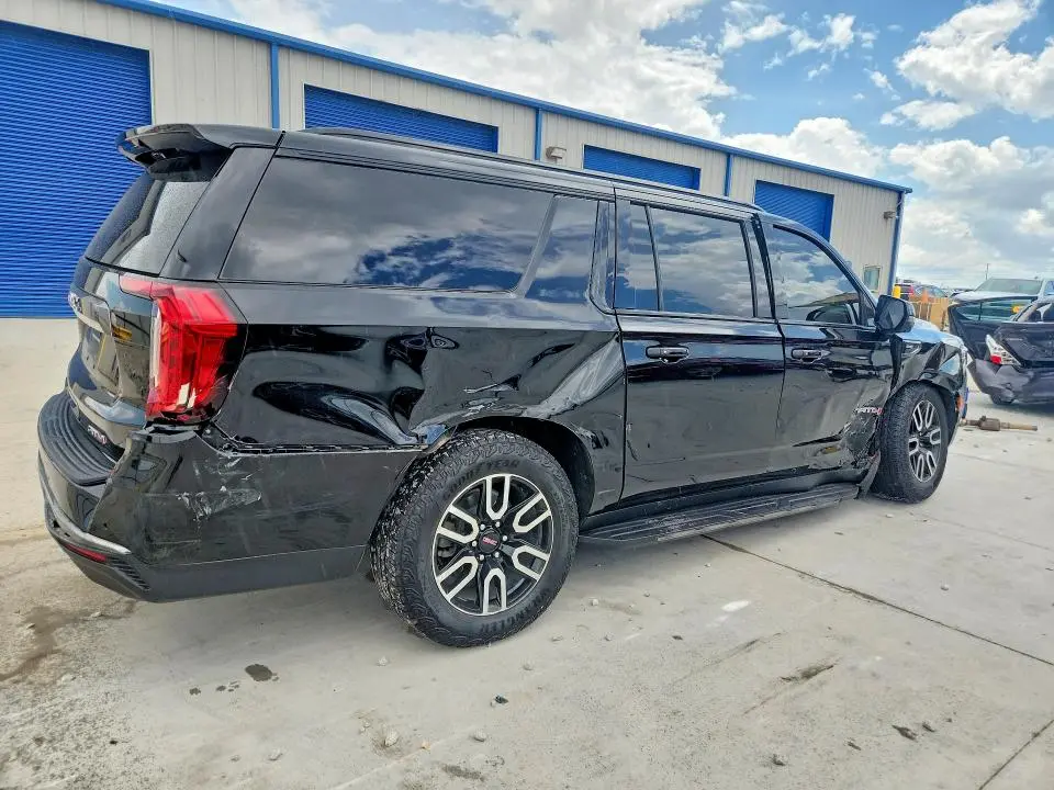 2024 GMC YUKON XL K1500 AT4  