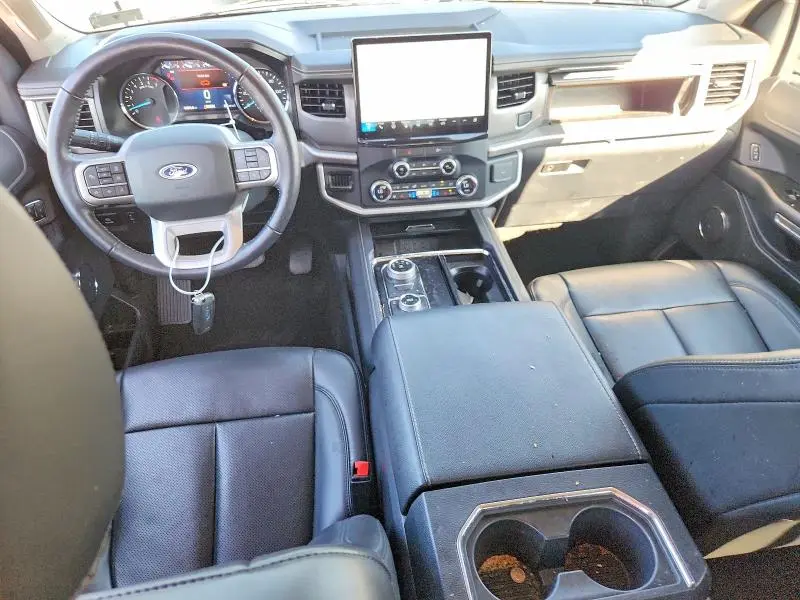 2022 FORD EXPEDITION XLT  