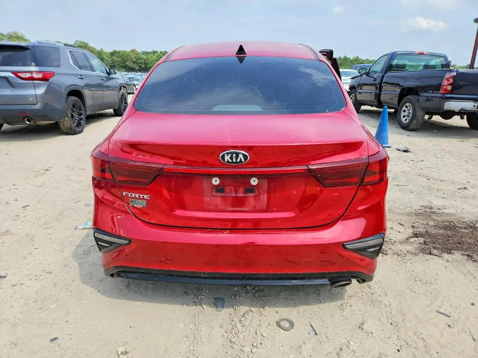 2021 KIA FORTE LXS  